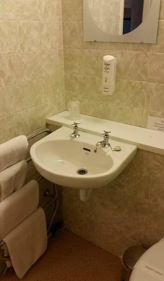 The Royal Hotel Тейн Экстерьер фото